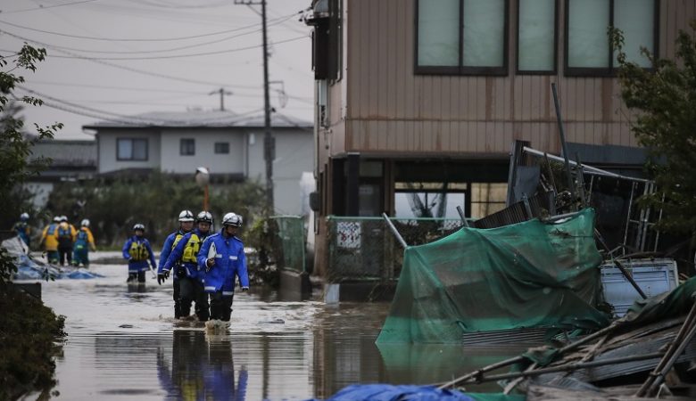 Ξεπέρασαν τους 50 οι νεκροί από τον τυφώνα που έπληξε την Ιαπωνία