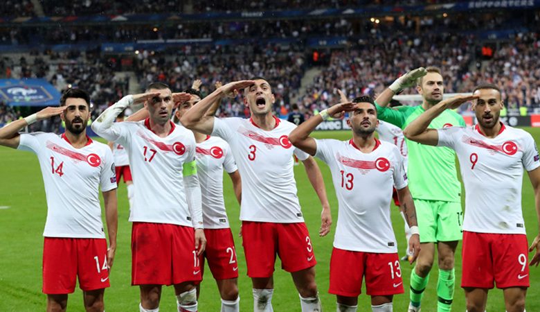 Την τιμωρία της Τουρκίας για τον χαιρετισμό των ποδοσφαιριστών της ζητάει η Γαλλία