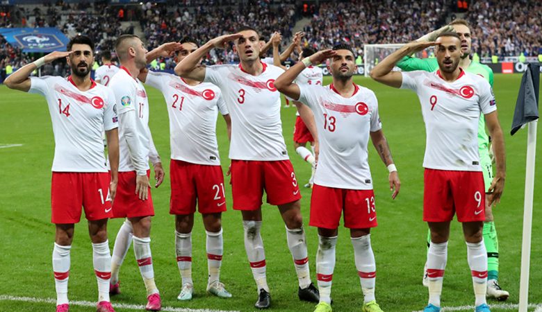 Η UEFA ξεκίνησε πειθαρχική έρευνα για την Τουρκία