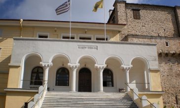 Θεσσαλονίκη: Παρέμβαση εισαγγελέα για τους αντιεμβολιαστές μοναχούς στο Άγιον Όρος