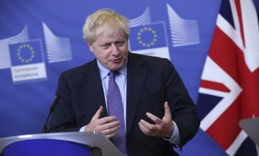 «Εκβιασμός» Τζόνσον ενόψει της ψήφισης επί της συμφωνίας για το Brexit