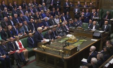 Οι δύο προτάσεις προς ψήφιση στο Βρετανικό Κοινοβούλιο για το Brexit