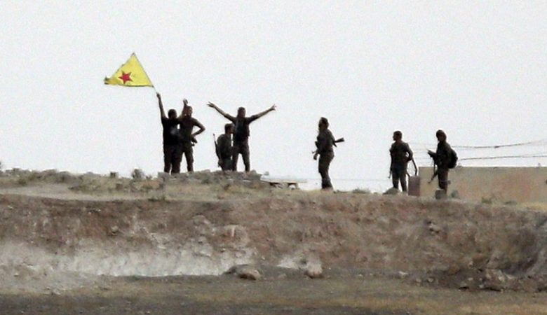 Κουρδικές δυνάμεις άρχισαν να αποχωρούν από περιοχές κοντά στα συροτουρκικά σύνορα