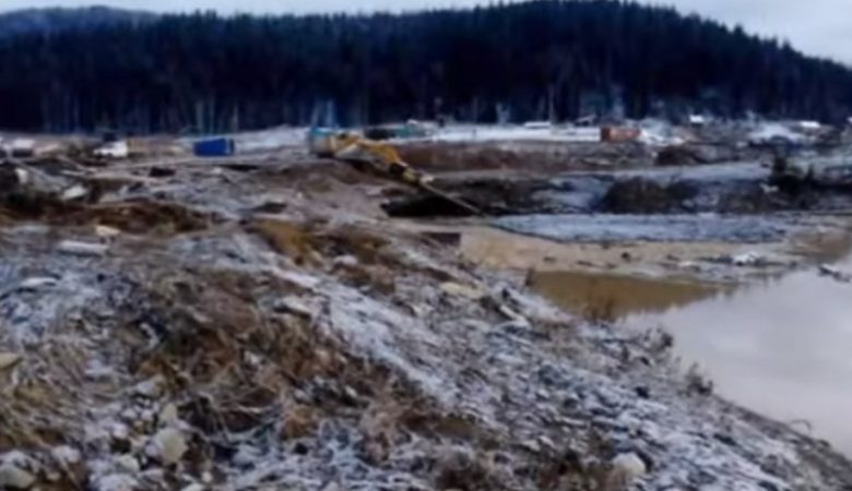 Πολύνεκρη τραγωδία από κατάρρευση φράγματος σε ορυχείο στη Ρωσία