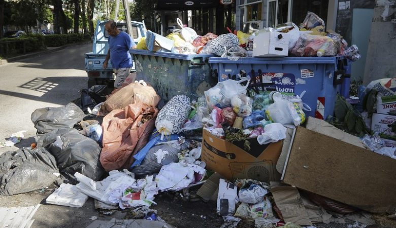 Ξεκίνησε η αποκομιδή των απορριμμάτων στην Αθήνα