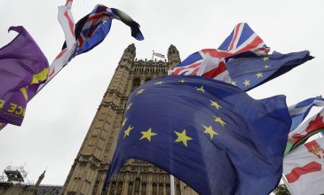 Κρίσιμες ώρες για το Brexit: «Ο χρόνος για εμπορική συμφωνία εξαντλείται»