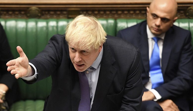 Τζόνσον: Η κυβέρνηση αναστέλλει την εξέταση της συμφωνίας για το Brexit