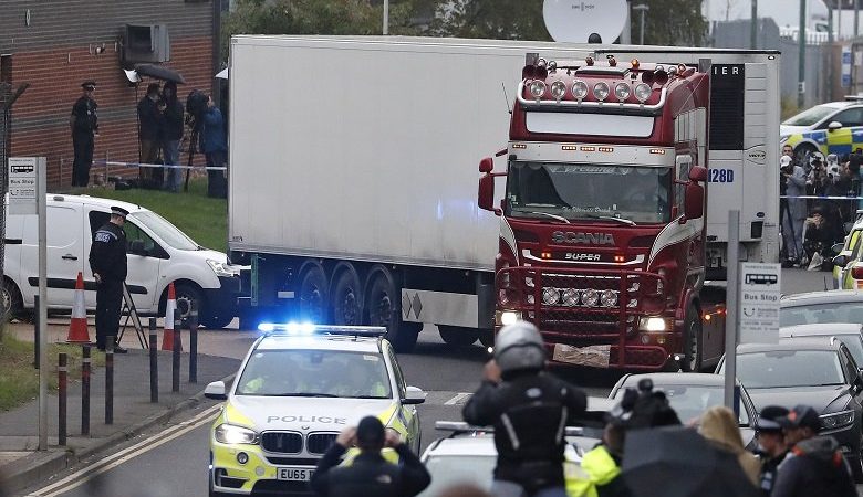 Φρίκη στο Έσεξ: Δυο συλλήψεις για το φορτηγό με τα 39 πτώματα