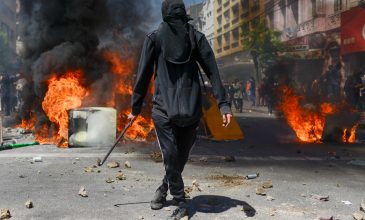 Εκτός ελέγχου η κατάσταση στη Χιλή: Νέες μαζικές διαδηλώσεις