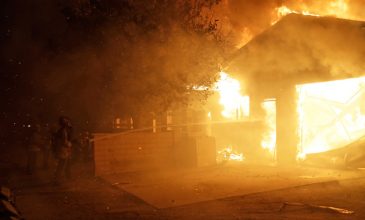 Κατασβέστηκε η μεγάλη πυρκαγιά στην Καλιφόρνια μετά από δύο εβδομάδες