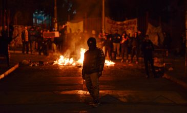 Χιλή: Βίντεο από τον θάνατο διαδηλωτή στο Σαντιάγο