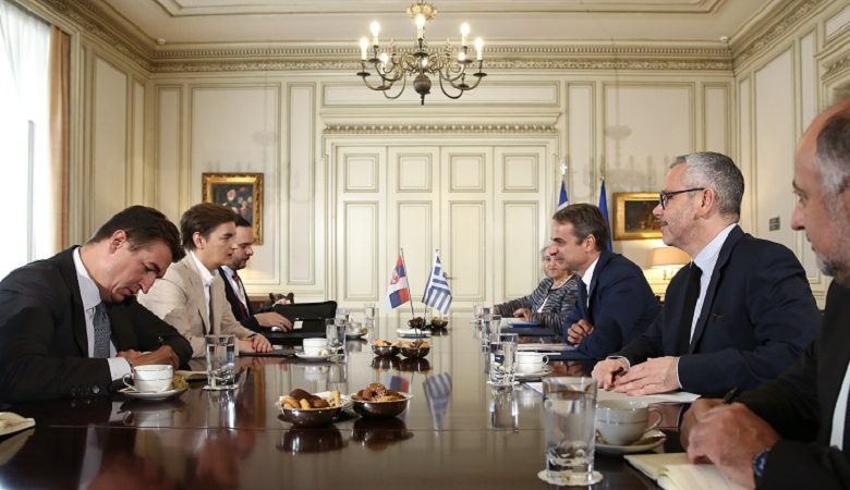 Διμερείς επαφές του πρωθυπουργού με τους ομολόγους του Κροατίας και Σερβίας