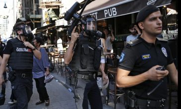 Δεκάδες ύποπτοι κρατούνται για επιθέσεις κατά την εθνική επέτειο της Τουρκίας