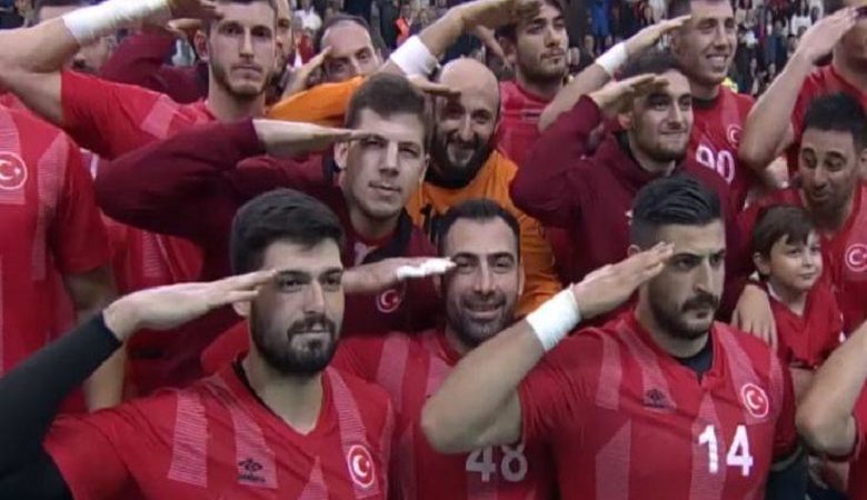 Ερντογάν και τουρκικός Τύπος κατά ΑΕΚ και Ολυμπιακού για τις τιμωρίες των παικτών τους