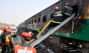 Σύγκρουση τρένων στο Πακιστάν – Τουλάχιστον 30 νεκροί
