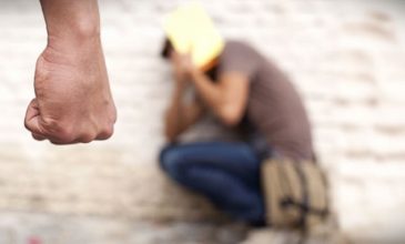 Ανήλικος καταγγέλλει ξυλοδαρμό του από δύο νεαρούς στο Ηράκλειο