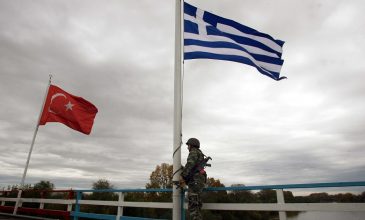 Τσιμεντένιο τείχος και νάρκες στον Έβρο προτείνει η Ελληνική Λύση