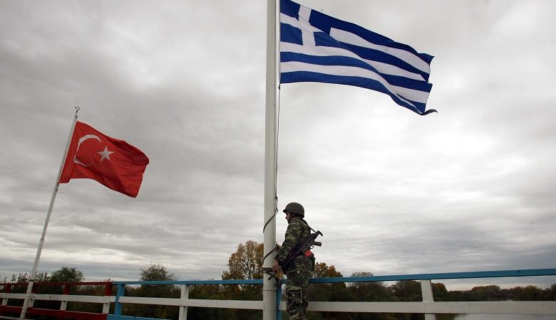 Τσιμεντένιο τείχος και νάρκες στον Έβρο προτείνει η Ελληνική Λύση