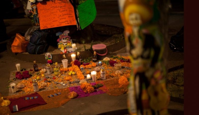 Το ανατριχιαστικό γλυπτό για τη Μέρα των Νεκρών στο Μεξικό
