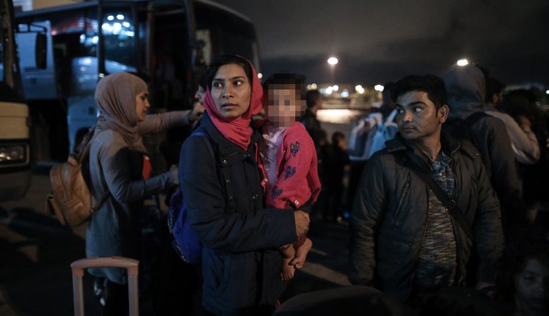Στο λιμάνι του Πειραιά 197 πρόσφυγες και μετανάστες από Μυτιλήνη και Χίο