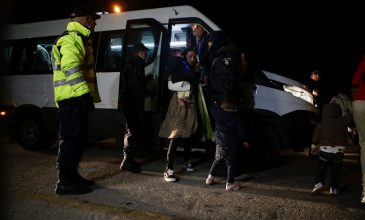 Κάτοικοι στη Νάουσα κινητοποιήθηκαν κατά της άφιξης μεταναστών