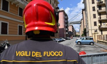 Τρεις πυροσβέστες νεκροί στην Ιταλία από έκρηξη σε αγροικία