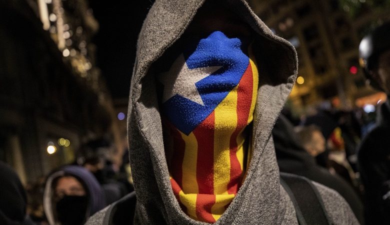 Νέα εντάλματα σύλληψης εις βάρος Καταλανών αυτονομιστών