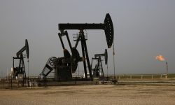 Η κρίση στη Μέση Ανατολή ανέκοψε την πτωτική τάση των διεθνών τιμών του πετρελαίου
