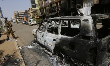 Πολύνεκρη επίθεση σε αυτοκινητοπομπή καναδικής εταιρείας στη Μπουρκίνα Φάσο