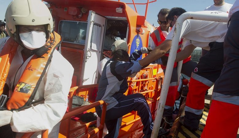 Πέντε μετανάστες νεκροί σε ναυάγιο στο ισπανικό νησί Λανθαρότε