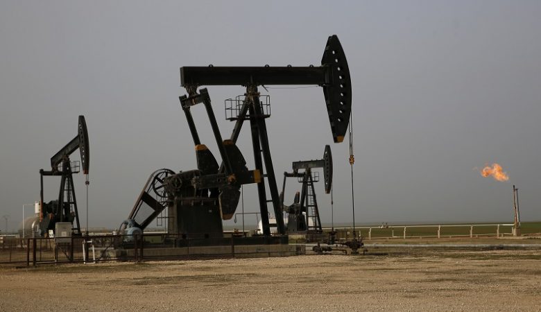 Η κρίση στη Μέση Ανατολή ανέκοψε την πτωτική τάση των διεθνών τιμών του πετρελαίου