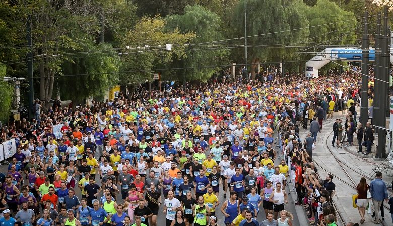 Εντυπωσιακές εικόνες από την αφετηρία του 37ου Μαραθωνίου