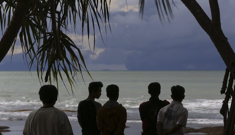 Φόβοι για τσουνάμι από τον ισχυρό σεισμό στην Ινδονησία