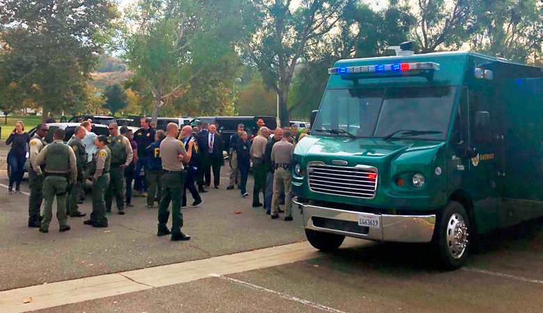 Νεκρή γυναίκα από επίθεση σε σχολείο της Καλιφόρνια