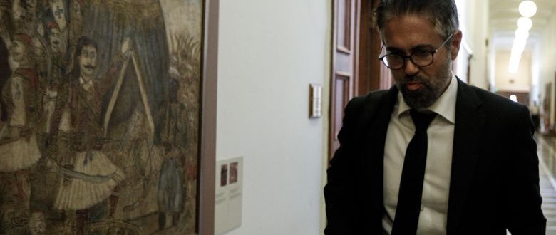 Δίκη Novartis: «Οι πρώην προστατευόμενοι μάρτυρες ήταν “πρόθυμα πιστόλια”», κατέθεσε ο Φρουζής