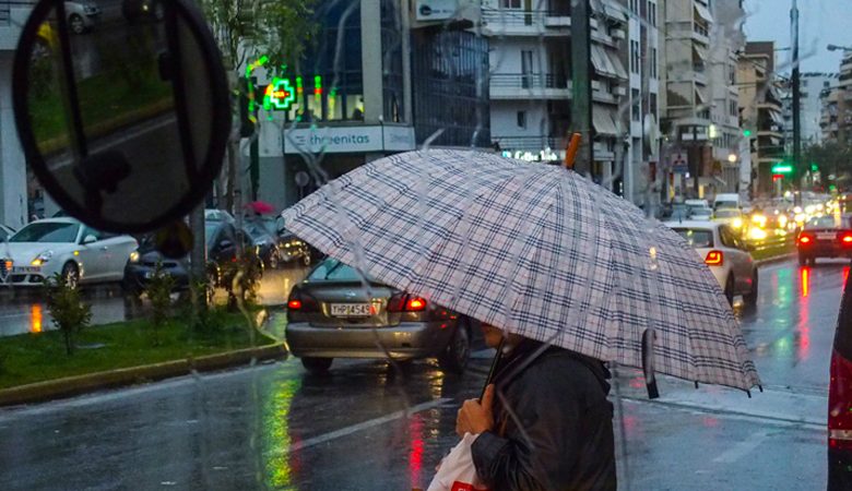 Σε ισχύ το έκτακτο δελτίο επιδείνωσης – Βροχές και καταιγίδες στη χώρα
