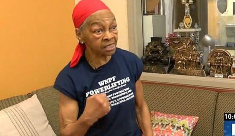 82χρονη bodybuilder έφερε σε κλέφτη το τραπέζι στο κεφάλι