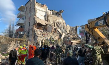 Φονικός σεισμός στην Αλβανία: Αυξήθηκε στους εννέα ο αριθμός των νεκρών