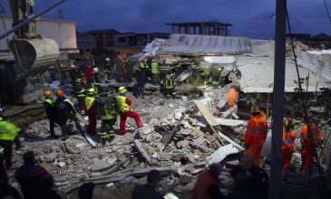 Φονικός σεισμός στην Αλβανία: «Γιατί δεν πήρε ο Θεός τη δική μου ψυχή;»