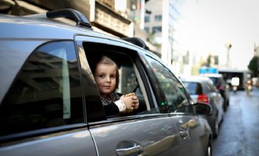 Γονείς οδηγούν πιο υπεύθυνα όταν έχουν παιδιά στο αυτοκίνητο