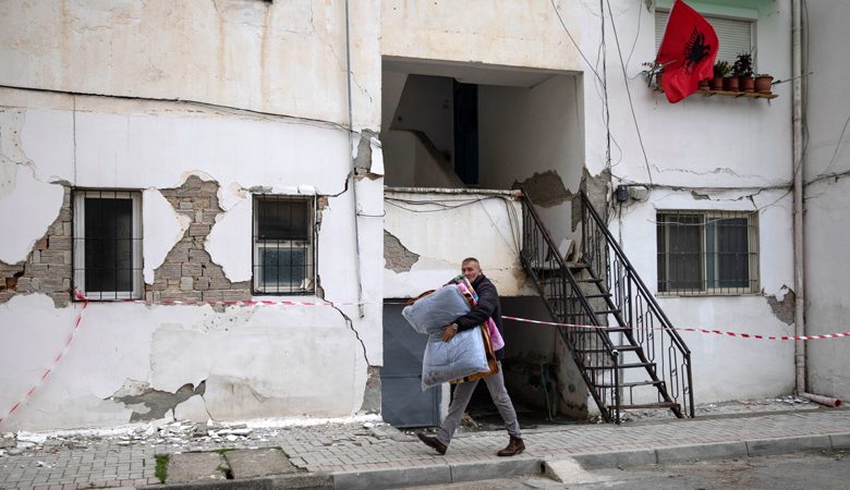 Σεισμός Αλβανία: Ανθρωπιστική βοήθεια από την Ελλάδα με κινητά μαγειρεία