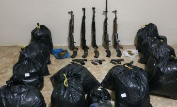 Οπλοστάσιο και ναρκωτικά σε «καβάντζα» εγκληματικής οργάνωσης