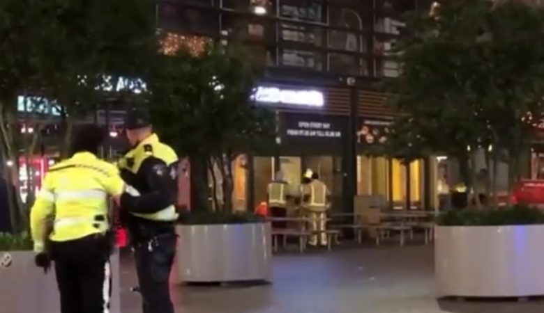 Ανθρωποκυνηγητό για τον δράστη της αιματηρής επίθεσης στη Χάγη