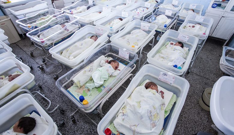 Επίδομα γέννησης: Τη Μεγάλη Τρίτη η καταβολή – 58.912 μητέρες θα λάβουν αναδρομικά 36.247.500 ευρώ
