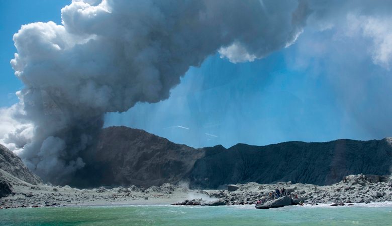 Έκρηξη ηφαιστείου στη Ν. Ζηλανδία: Εννέα οι αγνοούμενοι