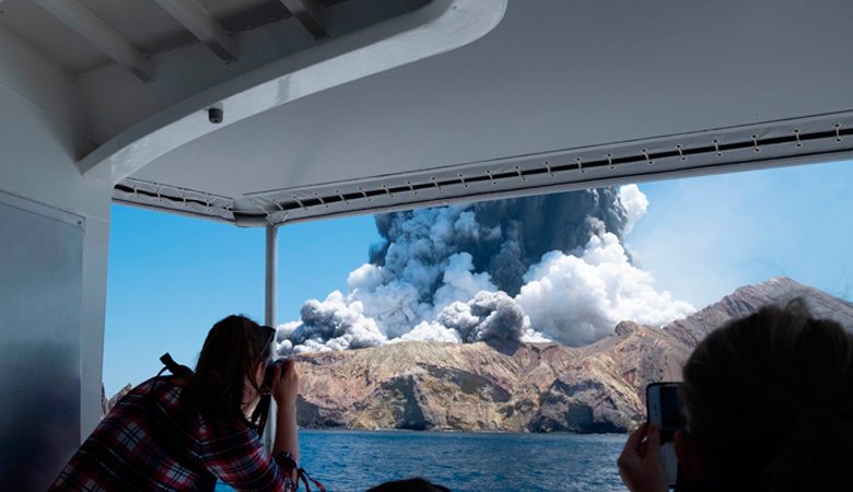 Έκρηξη ηφαιστείου στη Νέα Ζηλανδία: Στους 19 οι νεκροί