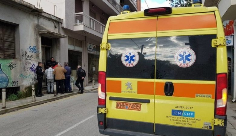 Νεκρός σε λίμνη αίματος βρέθηκε άνδρας στο σπίτι του στην Πάτρα