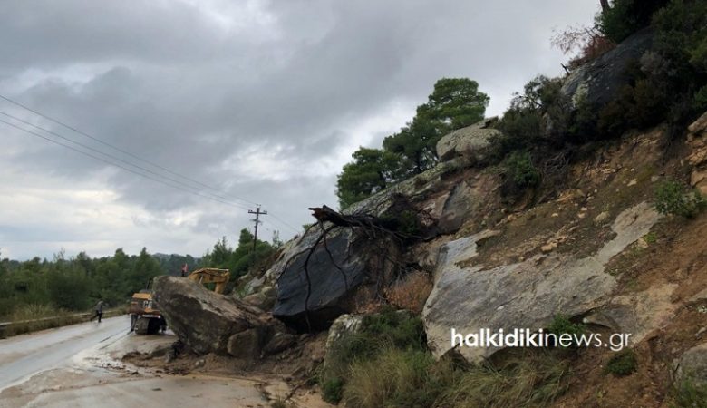 Ζημιές και κυκλοφοριακά προβλήματα άφησε η «Διδώ» στη Χαλκιδική