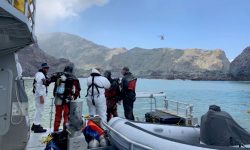 Νέα Ζηλανδία: Δύτες αναζητούν πτώματα στα ύδατα γύρω από το νησί Γουάιτ μετά την έκρηξη ηφαιστείου
