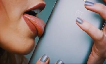 Εφαρμογή προσφέρει «στοματικό σεξ εξ αποστάσεως» αν γλείψετε το κινητό σας